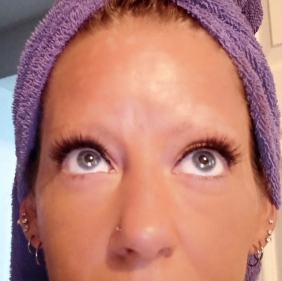 Meet your Posher, Chivonne - Picture 3 of 3